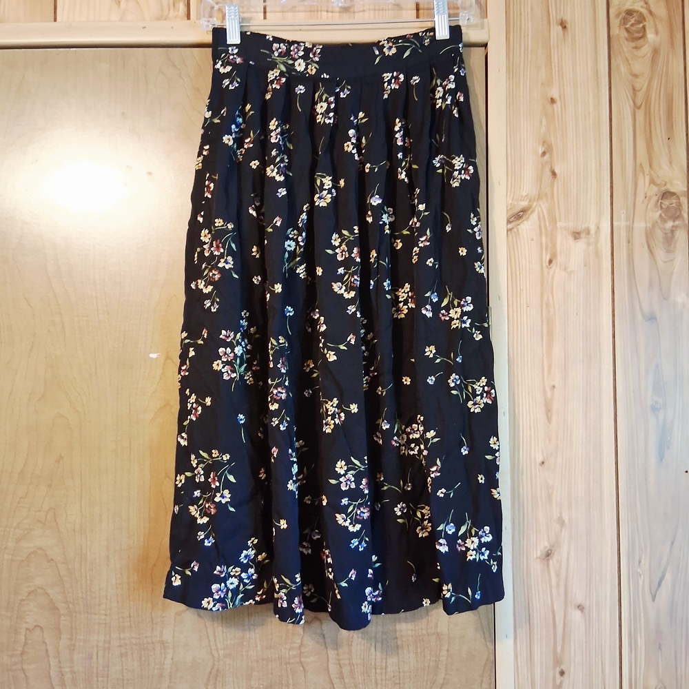 Briggs New York Black Floral Skirt